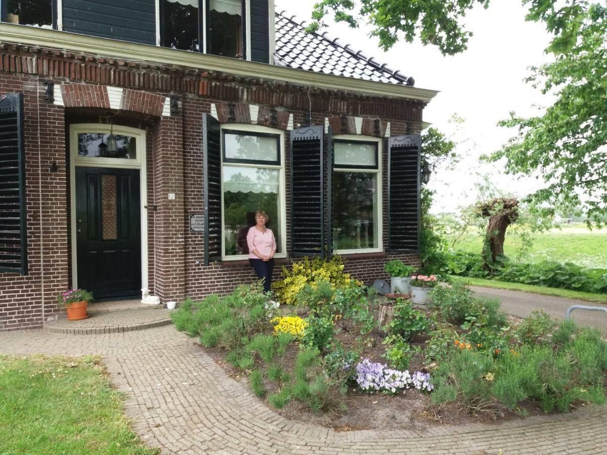 Bed and Breakfast De Wylgepleats Jutrijp Exteriér fotografie